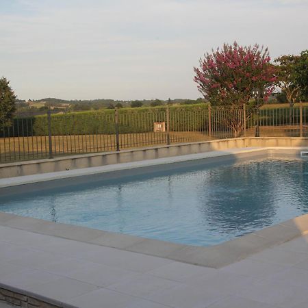 Monlezun Villa Bagian luar foto