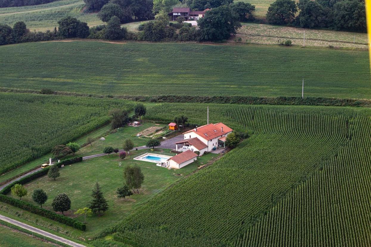 Monlezun Villa Bagian luar foto